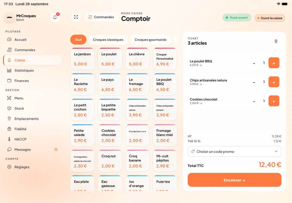 Caisse Eatch sur tablette : produits en tuiles, ticket en cours avec le total, puis bouton Encaisser